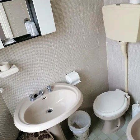 Manolita Hotel *