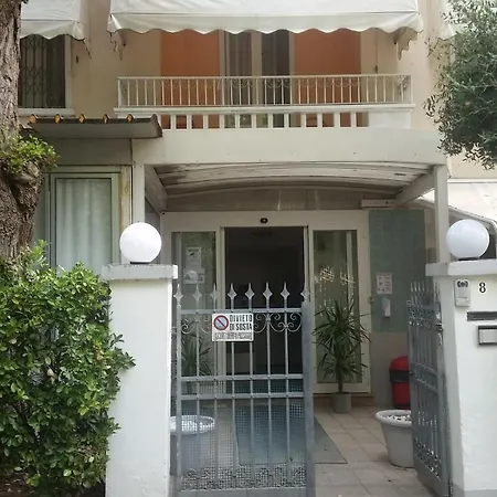 מלון Manolita