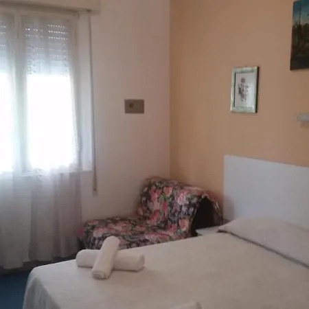 Manolita מלון רימיני